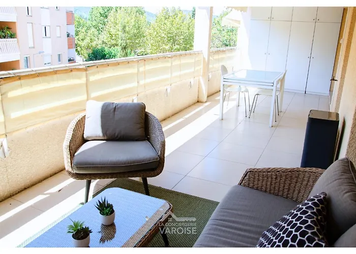 Les Gregoriennes T2 Climatise Centre-terrasse-parking-wifi *