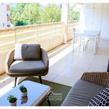 Les Gregoriennes T2 Centre-terrasse-parking-wifi *